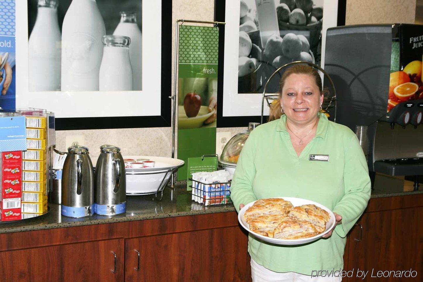 Hampton Inn Tulsa Sand Springs Restaurant photo